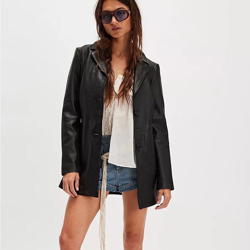 Vintage Liz Claiborne black leather longline 70s inspired blazer jacket